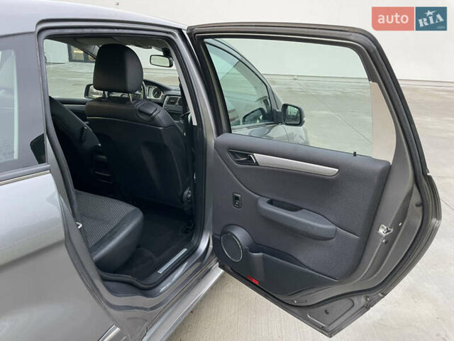 Сірий Мерседес Б-клас, об'ємом двигуна 1.7 л та пробігом 195 тис. км за 8300 $, фото 24 на Automoto.ua