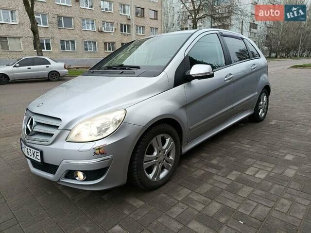 Сірий Мерседес Б-клас, об'ємом двигуна 1.7 л та пробігом 79 тис. км за 8600 $, фото 3 на Automoto.ua
