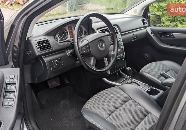 Серый Мерседес Б-класс, объемом двигателя 2 л и пробегом 155 тыс. км за 7800 $, фото 22 на Automoto.ua