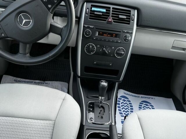 Серый Мерседес Б-класс, объемом двигателя 1.7 л и пробегом 139 тыс. км за 6990 $, фото 11 на Automoto.ua