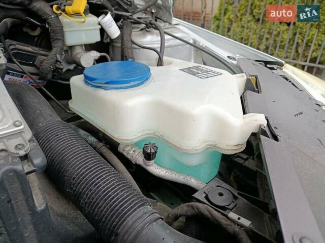 Сірий Мерседес Б-клас, об'ємом двигуна 1.7 л та пробігом 79 тис. км за 8600 $, фото 26 на Automoto.ua