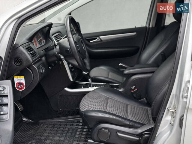 Сірий Мерседес Б-клас, об'ємом двигуна 1.7 л та пробігом 150 тис. км за 7500 $, фото 19 на Automoto.ua