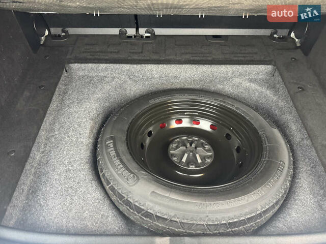 Серый Мерседес Б-класс, объемом двигателя 1.7 л и пробегом 119 тыс. км за 8900 $, фото 50 на Automoto.ua