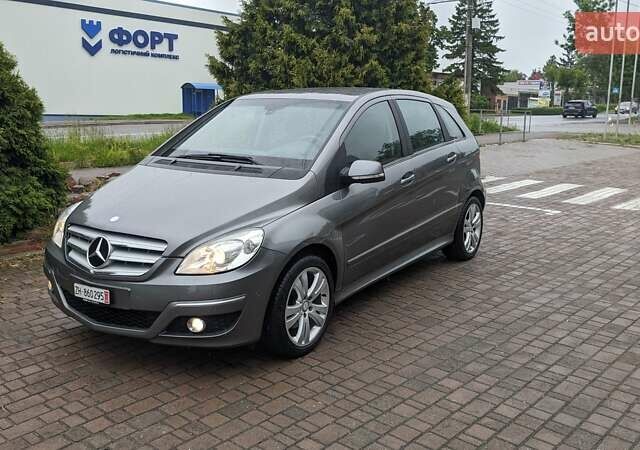 Серый Мерседес Б-класс, объемом двигателя 2 л и пробегом 155 тыс. км за 7800 $, фото 26 на Automoto.ua