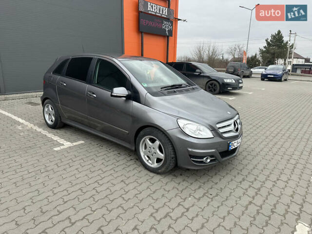 Сірий Мерседес Б-клас, об'ємом двигуна 1.99 л та пробігом 220 тис. км за 8700 $, фото 1 на Automoto.ua
