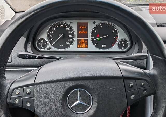 Серый Мерседес Б-класс, объемом двигателя 2 л и пробегом 155 тыс. км за 7800 $, фото 1 на Automoto.ua