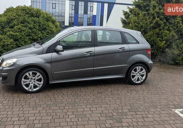 Серый Мерседес Б-класс, объемом двигателя 2 л и пробегом 155 тыс. км за 7800 $, фото 25 на Automoto.ua