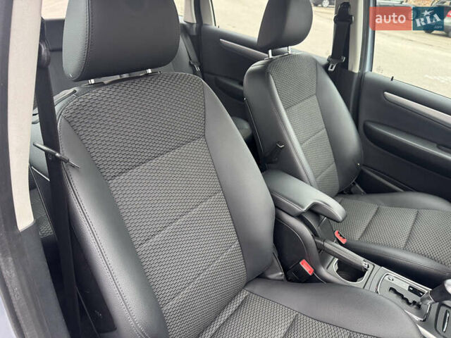 Серый Мерседес Б-класс, объемом двигателя 1.7 л и пробегом 119 тыс. км за 8900 $, фото 58 на Automoto.ua