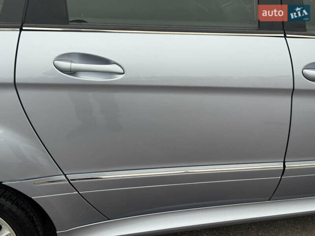 Серый Мерседес Б-класс, объемом двигателя 1.7 л и пробегом 119 тыс. км за 8900 $, фото 12 на Automoto.ua