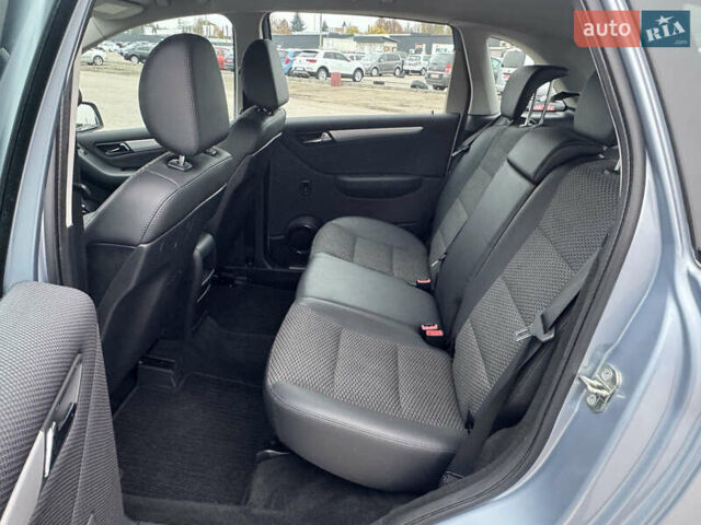 Серый Мерседес Б-класс, объемом двигателя 1.7 л и пробегом 119 тыс. км за 8900 $, фото 42 на Automoto.ua