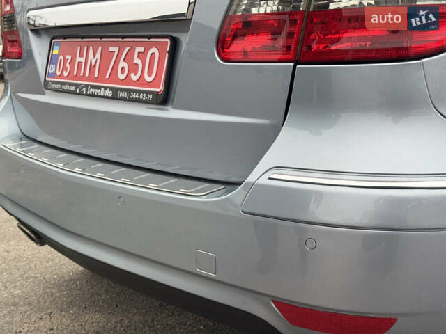 Серый Мерседес Б-класс, объемом двигателя 1.7 л и пробегом 119 тыс. км за 8900 $, фото 27 на Automoto.ua