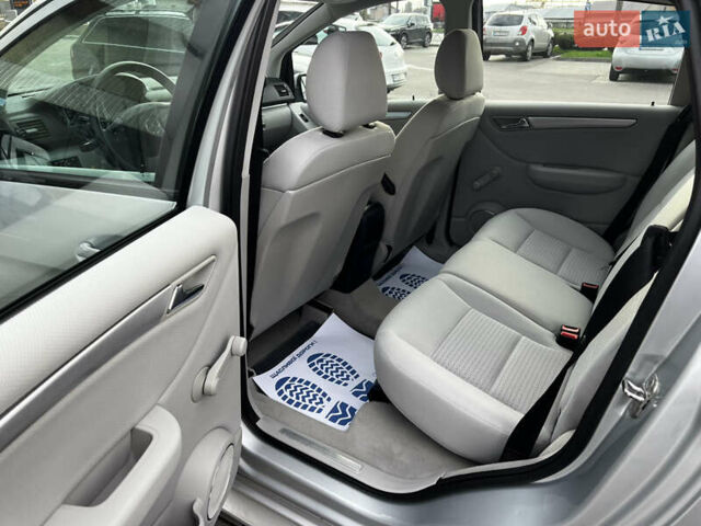 Серый Мерседес Б-класс, объемом двигателя 1.7 л и пробегом 139 тыс. км за 6990 $, фото 9 на Automoto.ua
