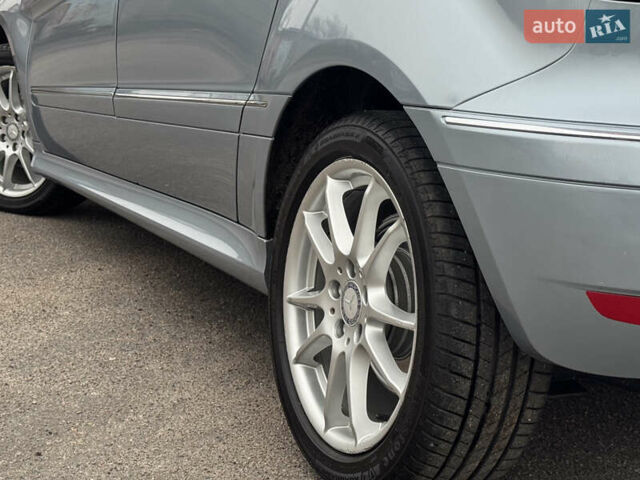 Серый Мерседес Б-класс, объемом двигателя 1.7 л и пробегом 119 тыс. км за 8900 $, фото 7 на Automoto.ua