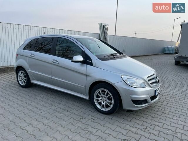 Серый Мерседес Б-класс, объемом двигателя 1.7 л и пробегом 147 тыс. км за 6300 $, фото 5 на Automoto.ua