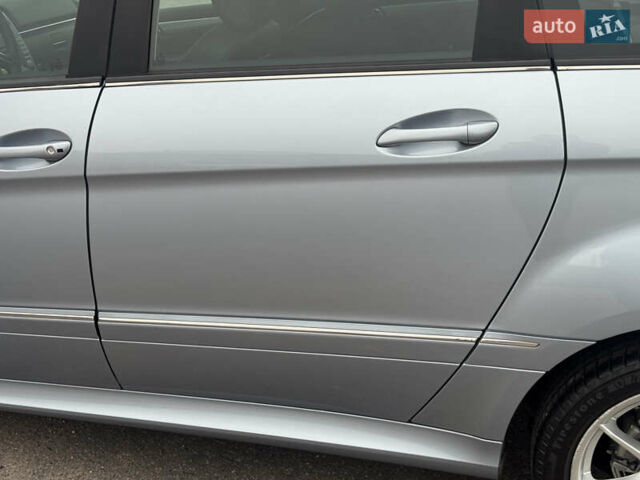 Серый Мерседес Б-класс, объемом двигателя 1.7 л и пробегом 119 тыс. км за 8900 $, фото 4 на Automoto.ua