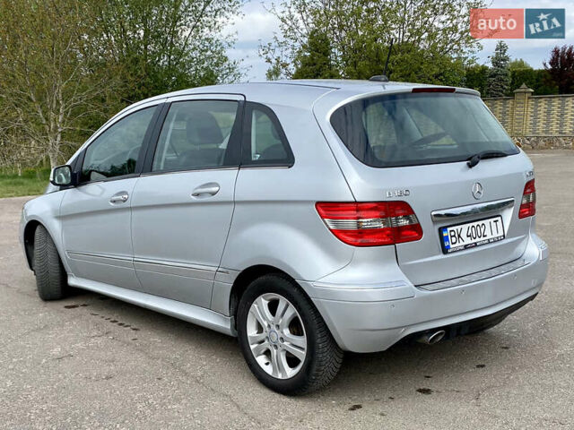 Серый Мерседес Б-класс, объемом двигателя 2 л и пробегом 220 тыс. км за 6999 $, фото 5 на Automoto.ua