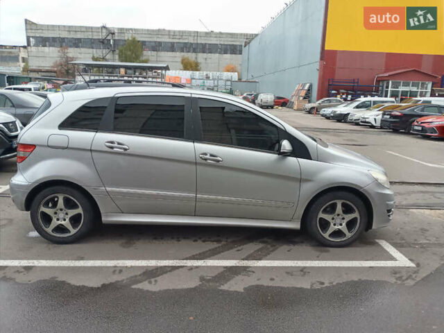 Мерседес Б-класс 2010 в Киеве на Automoto.ua Серый Мерседес Б-класс, объемом двигателя 1.7 л и пробегом 170 тыс. км за 7500 $, фото 4 на Automoto.ua