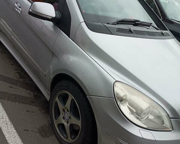 Мерседес Б-класс 2010 в Киеве на Automoto.ua Серый Мерседес Б-класс, объемом двигателя 1.7 л и пробегом 170 тыс. км за 7500 $, фото 2 на Automoto.ua