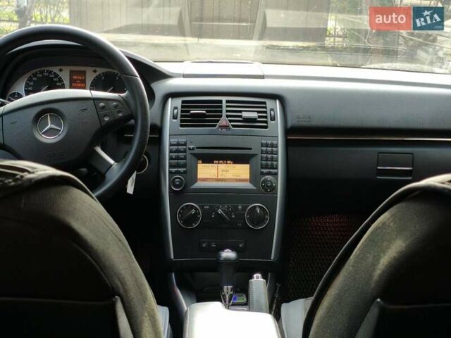 Сірий Мерседес Б-клас, об'ємом двигуна 2.03 л та пробігом 193 тис. км за 9200 $, фото 11 на Automoto.ua