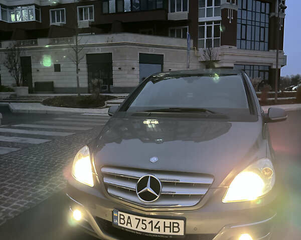 Серый Мерседес Б-класс, объемом двигателя 1.99 л и пробегом 174 тыс. км за 7500 $, фото 12 на Automoto.ua