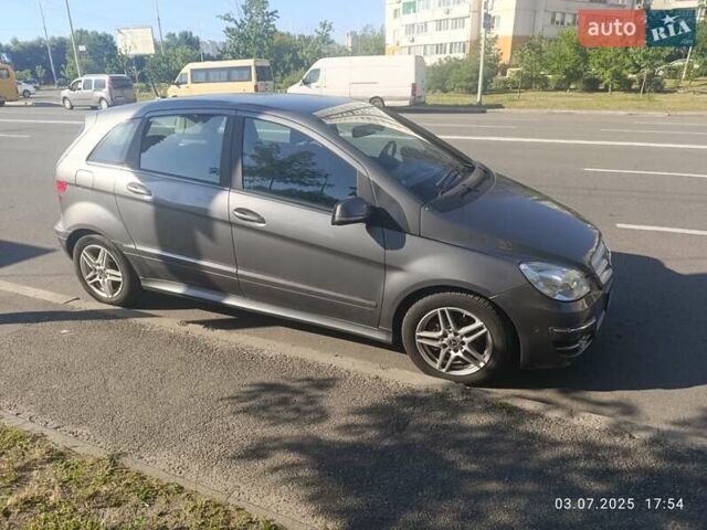 Сірий Мерседес Б-клас, об'ємом двигуна 1.99 л та пробігом 182 тис. км за 8990 $, фото 2 на Automoto.ua