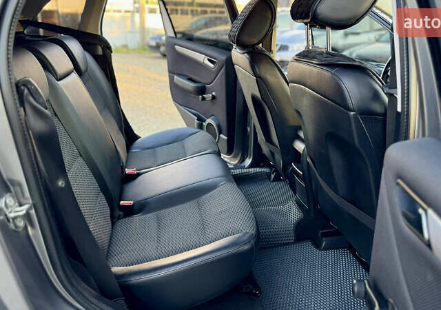 Серый Мерседес Б-класс, объемом двигателя 2.03 л и пробегом 178 тыс. км за 8950 $, фото 27 на Automoto.ua