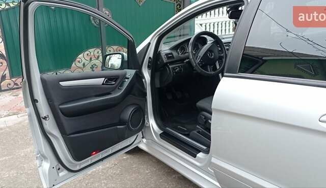 Серый Мерседес Б-класс, объемом двигателя 1.99 л и пробегом 254 тыс. км за 9300 $, фото 33 на Automoto.ua