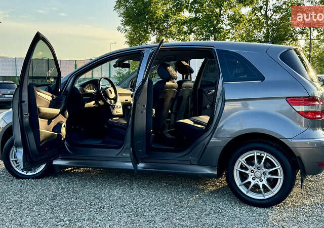 Серый Мерседес Б-класс, объемом двигателя 2.03 л и пробегом 178 тыс. км за 8950 $, фото 13 на Automoto.ua