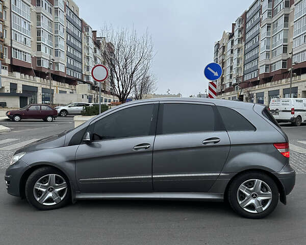 Серый Мерседес Б-класс, объемом двигателя 1.99 л и пробегом 174 тыс. км за 7500 $, фото 4 на Automoto.ua