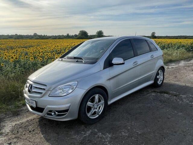 Серый Мерседес Б-класс, объемом двигателя 1.7 л и пробегом 215 тыс. км за 8200 $, фото 7 на Automoto.ua