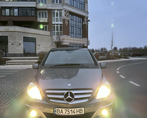 Серый Мерседес Б-класс, объемом двигателя 1.99 л и пробегом 174 тыс. км за 7500 $, фото 9 на Automoto.ua