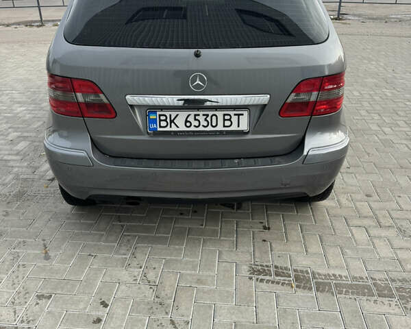 Серый Мерседес Б-класс, объемом двигателя 1.99 л и пробегом 280 тыс. км за 9900 $, фото 2 на Automoto.ua