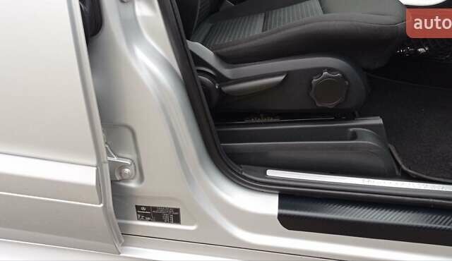 Серый Мерседес Б-класс, объемом двигателя 1.99 л и пробегом 254 тыс. км за 9300 $, фото 3 на Automoto.ua