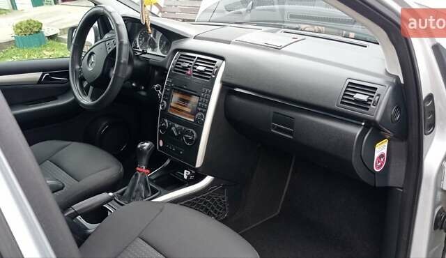 Серый Мерседес Б-класс, объемом двигателя 1.99 л и пробегом 254 тыс. км за 9300 $, фото 21 на Automoto.ua