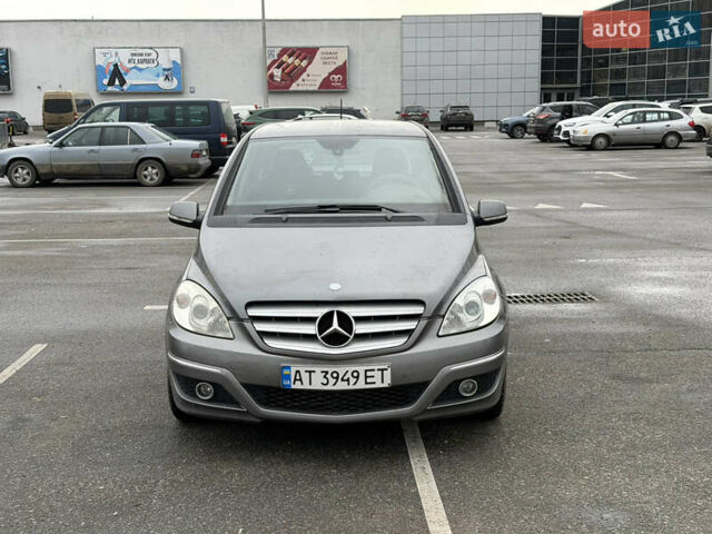 Сірий Мерседес Б-клас, об'ємом двигуна 1.99 л та пробігом 180 тис. км за 8200 $, фото 1 на Automoto.ua