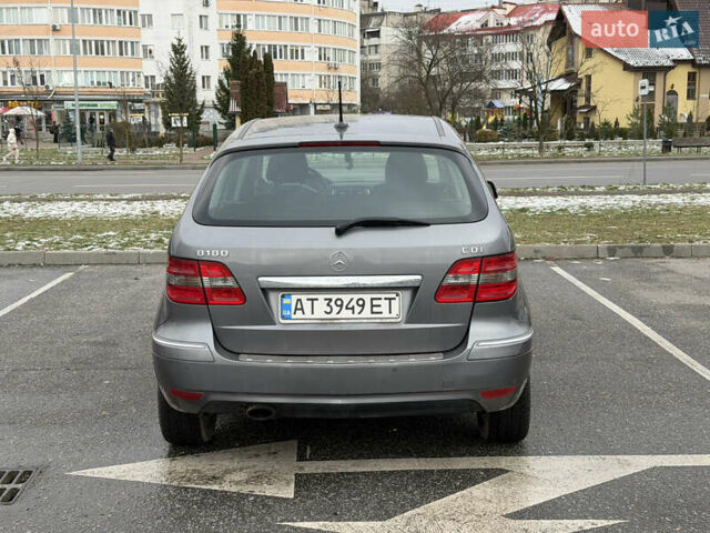 Сірий Мерседес Б-клас, об'ємом двигуна 1.99 л та пробігом 180 тис. км за 8200 $, фото 4 на Automoto.ua