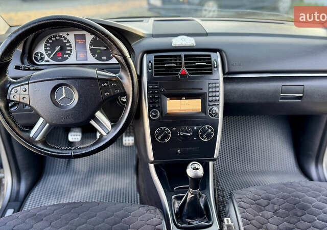 Серый Мерседес Б-класс, объемом двигателя 2.03 л и пробегом 178 тыс. км за 8950 $, фото 18 на Automoto.ua