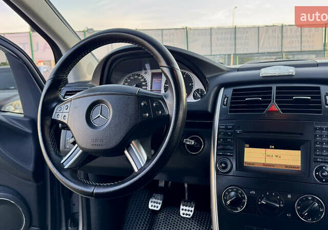 Серый Мерседес Б-класс, объемом двигателя 2.03 л и пробегом 178 тыс. км за 8950 $, фото 15 на Automoto.ua