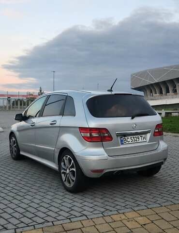 Мерседес Б-класс 2011 в Львове на Automoto.ua Серый Мерседес Б-класс, объемом двигателя 1.7 л и пробегом 74 тыс. км за 9700 $, фото 2 на Automoto.ua
