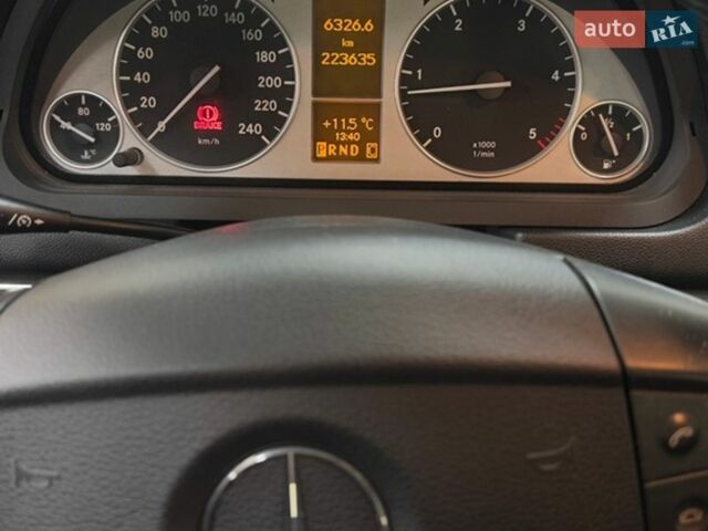 Серый Мерседес Б-класс, объемом двигателя 2 л и пробегом 223 тыс. км за 9200 $, фото 8 на Automoto.ua