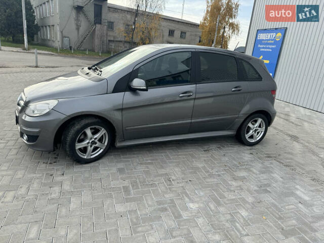 Серый Мерседес Б-класс, объемом двигателя 1.99 л и пробегом 280 тыс. км за 9900 $, фото 1 на Automoto.ua