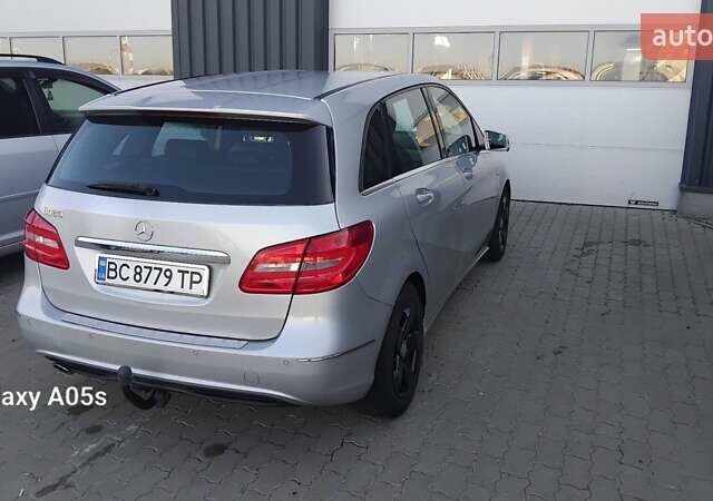 Сірий Мерседес Б-клас, об'ємом двигуна 1.6 л та пробігом 205 тис. км за 11500 $, фото 14 на Automoto.ua