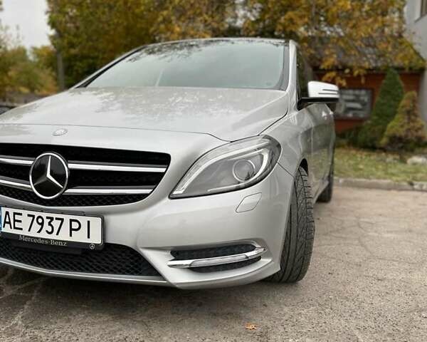 Сірий Мерседес Б-клас, об'ємом двигуна 1.6 л та пробігом 102 тис. км за 12200 $, фото 6 на Automoto.ua