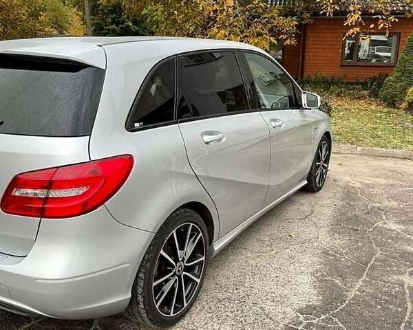 Сірий Мерседес Б-клас, об'ємом двигуна 1.6 л та пробігом 102 тис. км за 12200 $, фото 19 на Automoto.ua