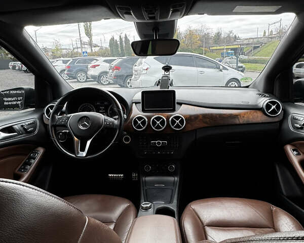 Серый Мерседес Б-класс, объемом двигателя 1.8 л и пробегом 298 тыс. км за 13500 $, фото 12 на Automoto.ua