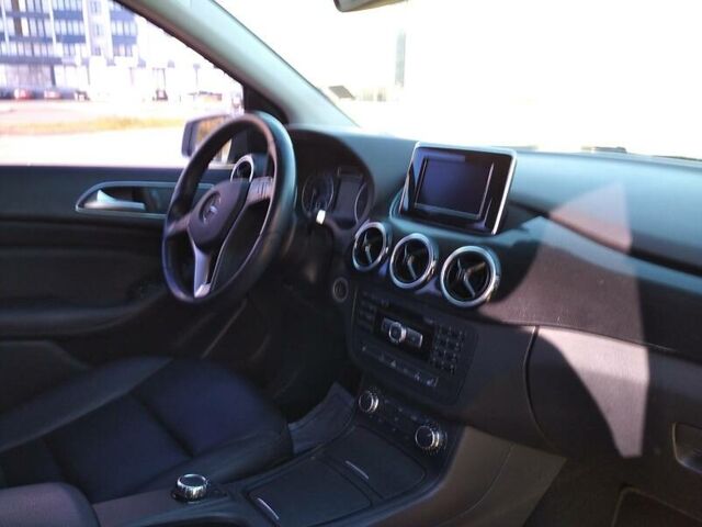 Серый Мерседес Б-класс, объемом двигателя 1.8 л и пробегом 122 тыс. км за 11900 $, фото 8 на Automoto.ua