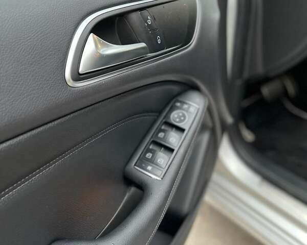 Сірий Мерседес Б-клас, об'ємом двигуна 1.6 л та пробігом 102 тис. км за 12200 $, фото 7 на Automoto.ua