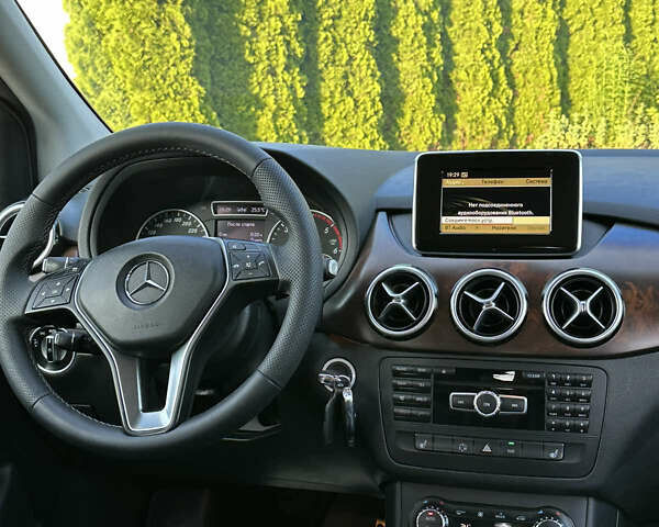 Серый Мерседес Б-класс, объемом двигателя 1.8 л и пробегом 339 тыс. км за 12200 $, фото 9 на Automoto.ua