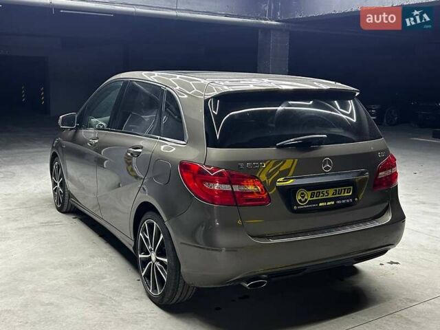 Серый Мерседес Б-класс, объемом двигателя 1.8 л и пробегом 190 тыс. км за 14500 $, фото 3 на Automoto.ua