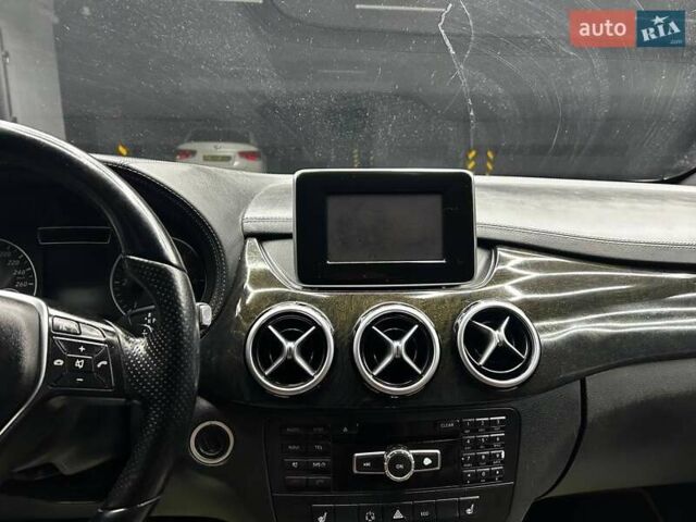 Серый Мерседес Б-класс, объемом двигателя 1.8 л и пробегом 190 тыс. км за 14500 $, фото 10 на Automoto.ua